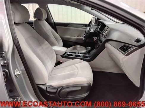 Used 2016 Hyundai Sonata SE FWD image 14