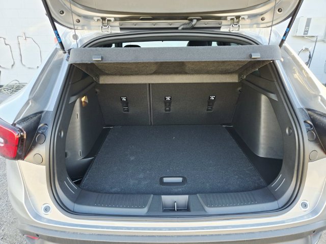 New 2026 Chevrolet Trax RS w/ Sunroof Package FWD image 14
