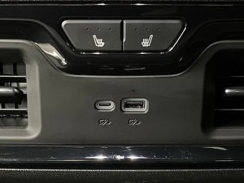 Used 2024 GMC Sierra 2500 AT4X AWD/4WD image 86