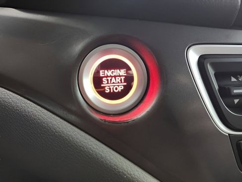 Used 2016 Honda Pilot LX image 32