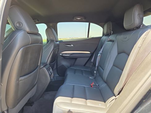 Used 2023 Cadillac XT4 Premium Luxury FWD image 16