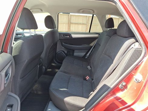 Used 2017 Subaru Outback 2.5i Premium AWD/4WD image 11