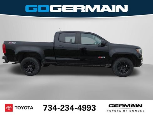 Used 2017 Chevrolet Colorado Z71 w/ Z71 Midnight Edition AWD/4WD image 6
