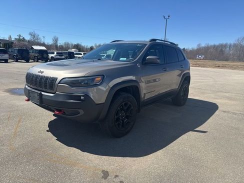 Used 2020 Jeep Cherokee Trailhawk AWD/4WD image 1