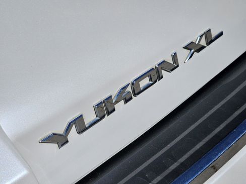 Used 2016 GMC Yukon XL Denali w/ Open Road Package image 8