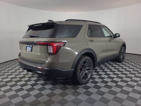New 2026 Ford Explorer ST-Line w/ ST-Line Street Pack AWD/4WD image 3