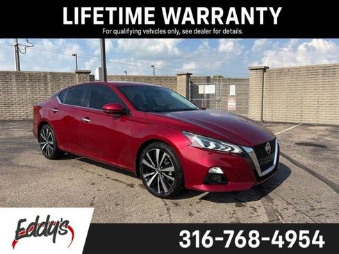 Used 2021 Nissan Altima 2.5 Platinum AWD/4WD image 1