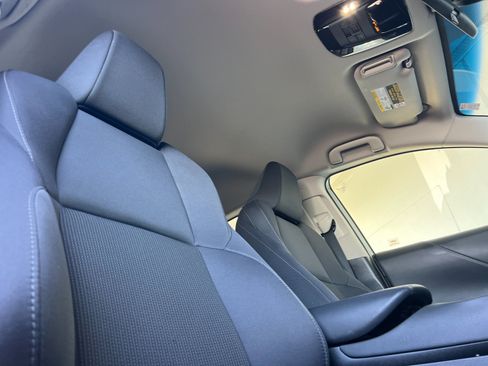Used 2021 Toyota Venza LE w/ Carpet Mat Package (TMS) AWD/4WD image 16