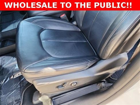 Used 2021 Chrysler Pacifica Touring-L w/ S Appearance Package image 12