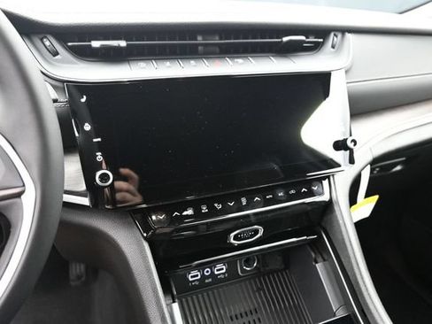 New 2026 Jeep Grand Cherokee Altitude AWD/4WD image 26