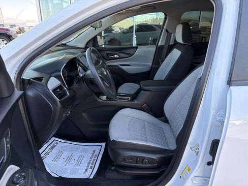 Used 2023 Chevrolet Equinox LS w/ LS Convenience Package image 14