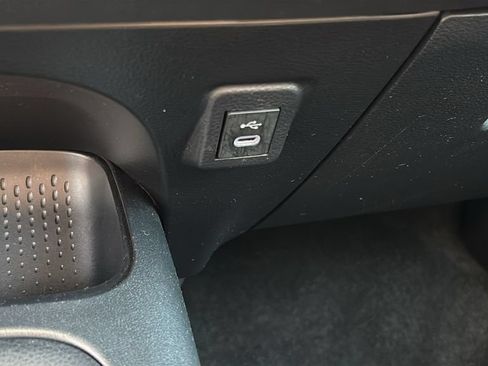 Used 2025 Toyota Corolla SE FWD image 21
