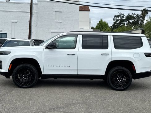 New 2026 Jeep Grand Wagoneer Limited AWD/4WD image 6