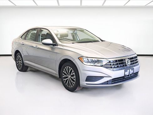 Used 2021 Volkswagen Jetta S image 3