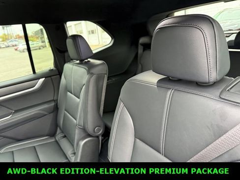 New 2026 GMC Acadia Elevation image 7