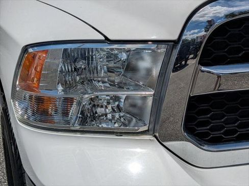 Certified 2022 RAM 1500 Classic SLT image 9