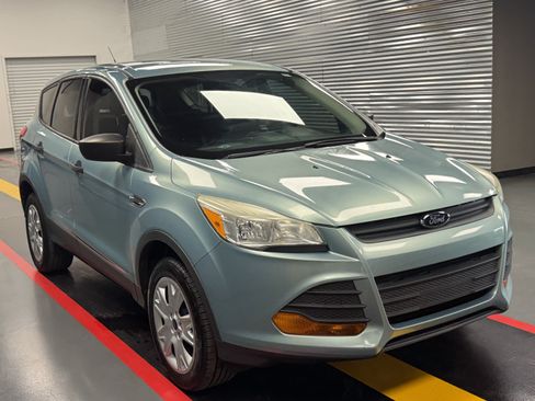 Used 2013 Ford Escape S FWD image 7