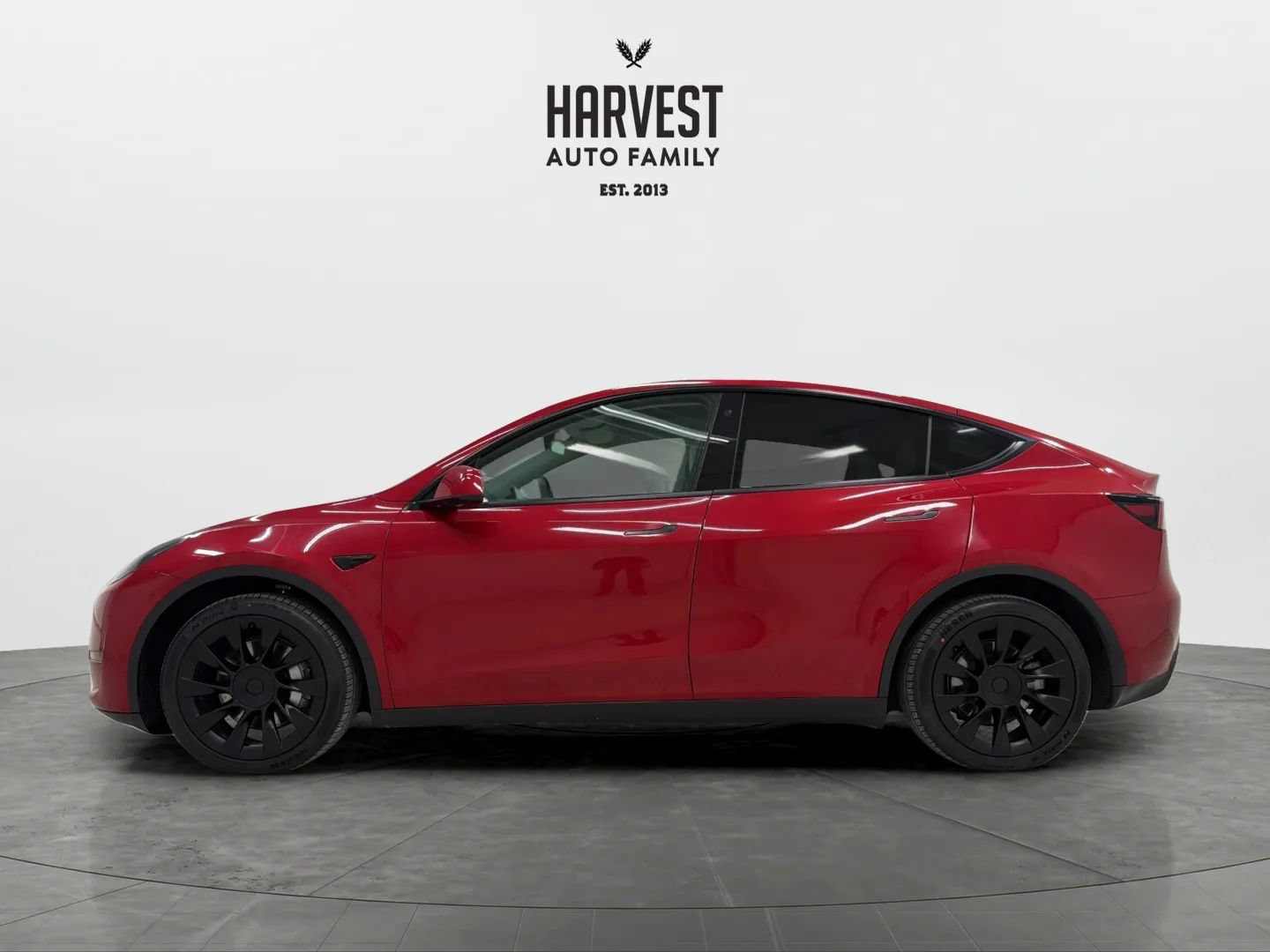 Used 2023 Tesla Model Y Long Range AWD/4WD image 2