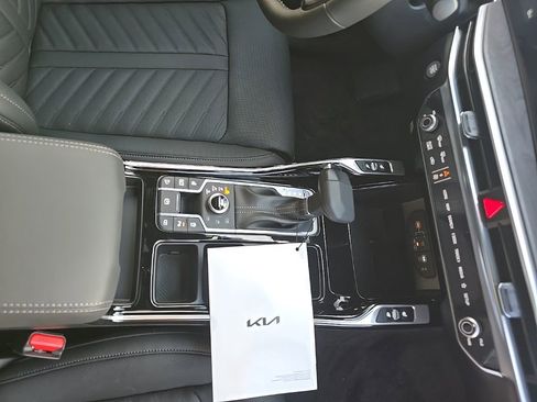 New 2026 Kia Sorento SX Prestige image 9