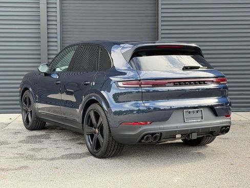 New 2026 Porsche Cayenne S image 3