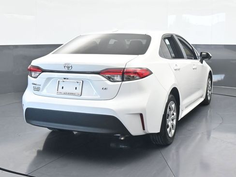 Used 2025 Toyota Corolla LE image 5