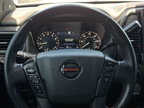 Used 2021 Nissan Titan PRO-4X w/ Pro-4x Convenience Package AWD/4WD image 18