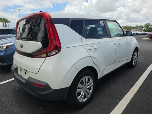 Certified 2021 Kia Soul LX FWD image 15