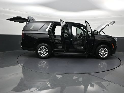 Used 2025 Chevrolet Tahoe LT RWD image 34