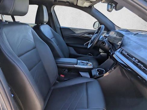 Used 2025 BMW X2 xDrive28i image 21