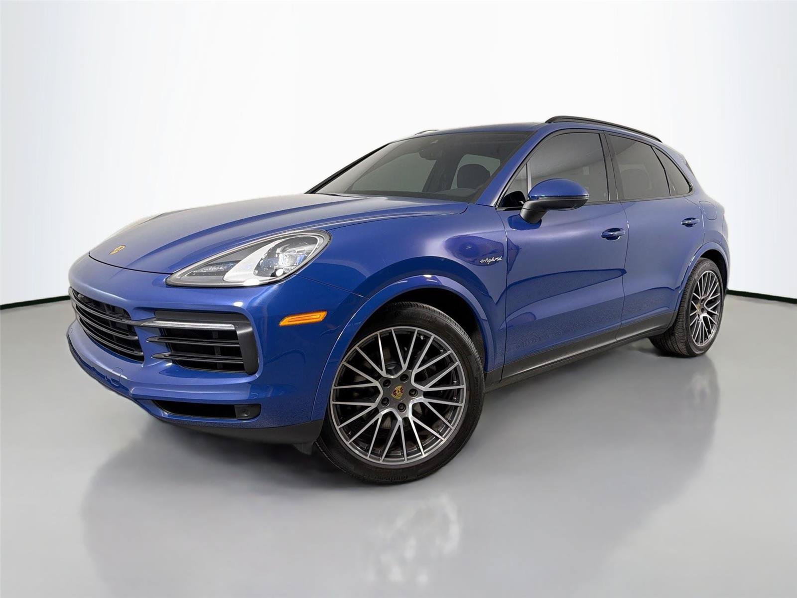 Certified 2022 Porsche Cayenne Coupe AWD/4WD image 1