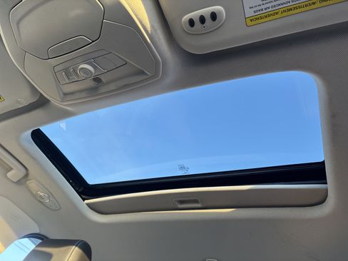 Used 2012 Ford Focus SEL image 10