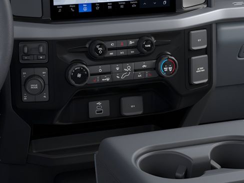 New 2026 Ford F350 XLT w/ XLT Premium Package AWD/4WD image 15