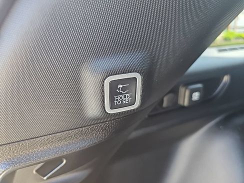 Certified 2025 Jeep Grand Cherokee Limited AWD/4WD image 23