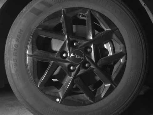 Used 2025 Kia K5 LXS image 13