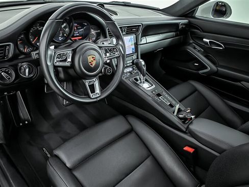 Used 2018 Porsche 911 GT3 RS image 15