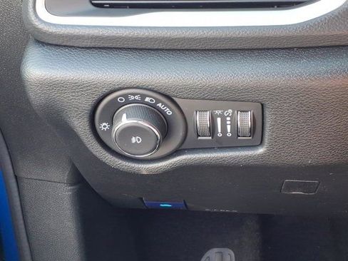 New 2026 Chrysler Pacifica Select image 14