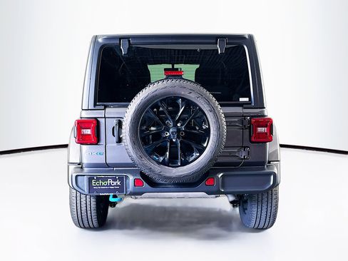 Used 2023 Jeep Wrangler Unlimited Sahara w/ Cold Weather Group AWD/4WD image 7