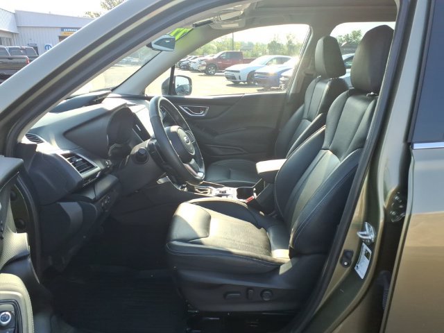 Used 2022 Subaru Forester Touring AWD/4WD image 13