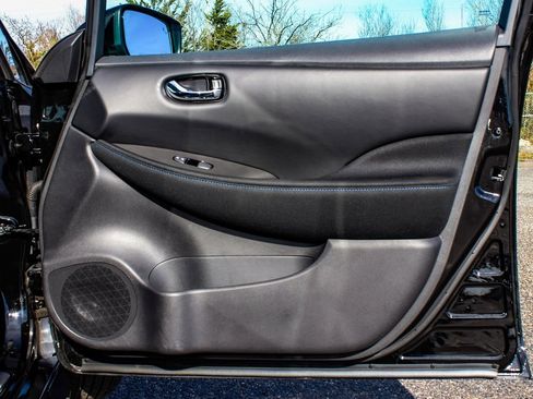 Used 2023 Nissan Leaf SV Plus image 13