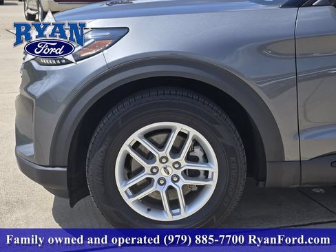 New 2026 Ford Explorer Active w/ Active Comfort Package RWD image 6