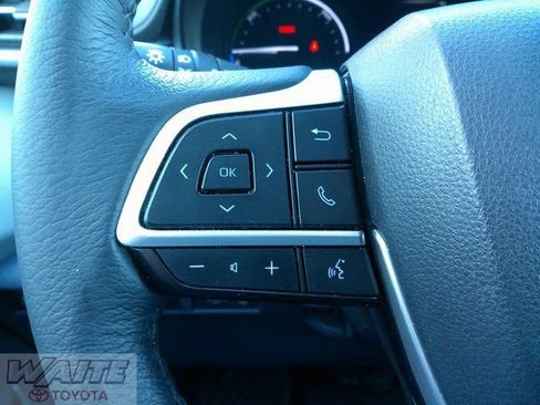 Used 2021 Toyota Sienna XLE w/ XLE Plus Package image 13