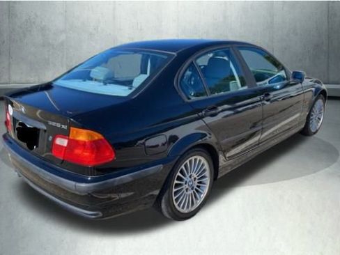 Used 2001 BMW 325i Sedan image 3