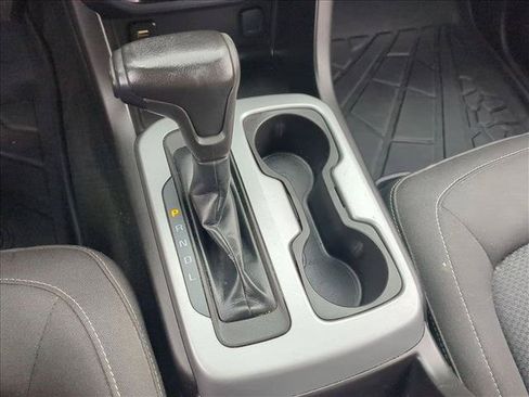 Used 2018 Chevrolet Colorado LT RWD image 12