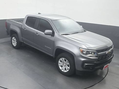 Used 2022 Chevrolet Colorado LT w/ Safety Package RWD image 18