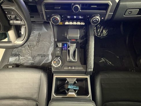 Certified 2025 Toyota 4Runner TRD Off-Road Premium image 23