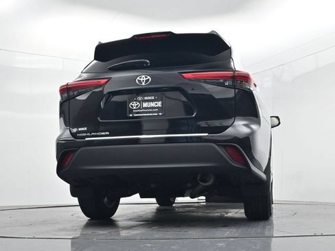 Used 2023 Toyota Highlander L FWD image 49