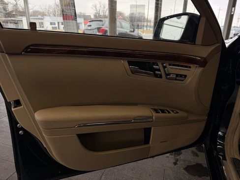 Used 2010 Mercedes-Benz S 550 4MATIC Sedan image 26