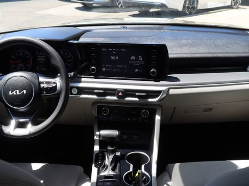 Used 2022 Kia K5 LXS image 32