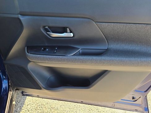 New 2026 Nissan Kicks SV w/ SV Premium Package image 7
