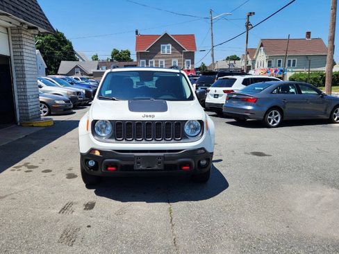 Used 2016 Jeep Renegade Trailhawk w/ Premium Trailhawk Package AWD/4WD image 3
